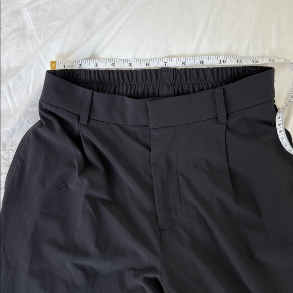 VUORI Women’s villa trouser, Black, Small Short - Picture 7 of 9